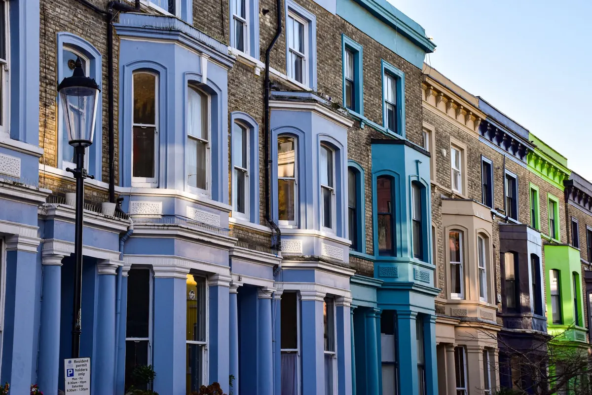 Renovating a Victorian Terrace: A Beginner's Guide to Period Features and Modern Upgrades